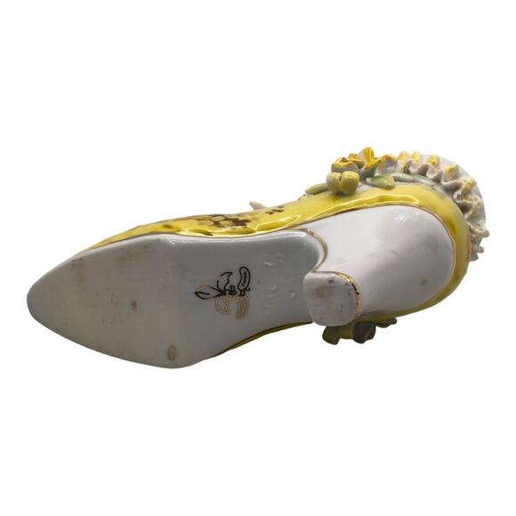 Vintage Inspired Ceramic Yellow Flowers Delicate White Ruffles Boot Limoges - Picture 6 of 11